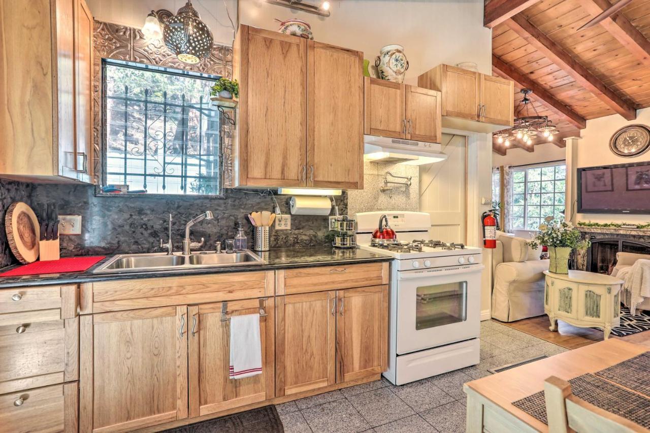 Boho Crestline Cabin, 1 Mile To Lake Gregory! Exterior photo
